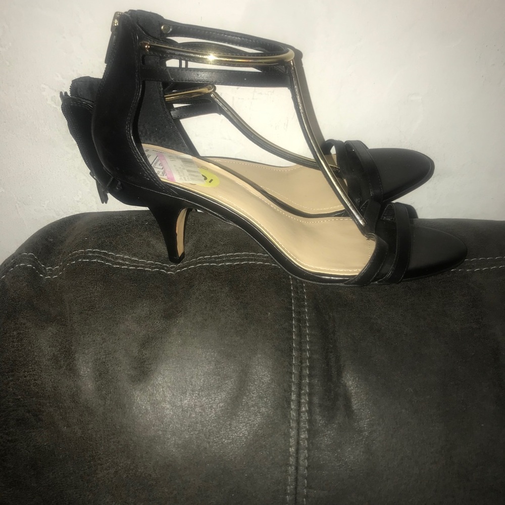 Vince Camuto heels 👠